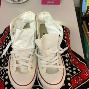 White all star chuck taylor converse with Women size 8, good condition.